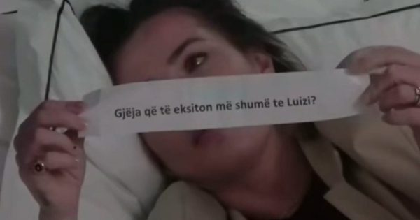 “Gjëja që të eksiton më shumë te Luizi?”/ Oltës i bie pyetja me spec, ja si u përgjigj moderatorja, ndërsa aktorja tregon çfarë e ‘çmend’ tek këngëtari: Nuk kam parë çun që…