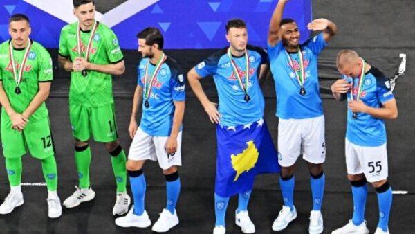 Napoli feston titullin kampion, Rrahmani krenohet me flamurin e Kosovës