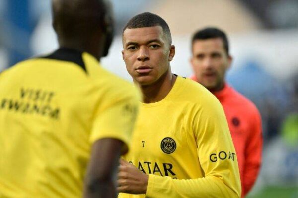 Nga Arabia ofrojnë 300 milionë euro në vit për Mbappe, në garë dhe një ekip italian