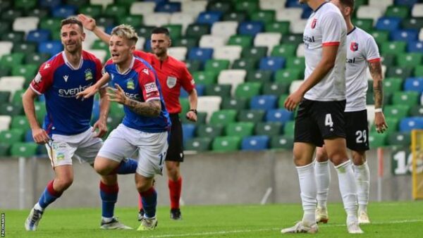 Conference League/ Linfield-Vllaznia 3-1 (Golat dhe rastet)