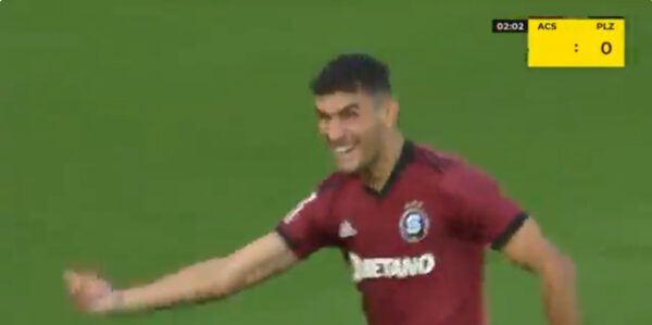 VIDEO/ Mesfushori i Kombëtares i dërgon “sms” Silvinjos, Qazim Laçi shënon një tjetër gol në kampionat