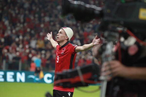 Jasir Asani mesazh tifozëve: E meritonit një fitore të madhe, bashkë do të ikim në Gjermani!