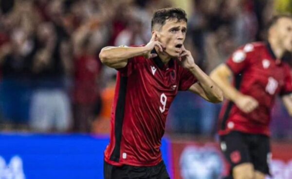 “Deri në frymën e fundit, përjetë kuqezi”, mesazhi emocionues i Asanit: Nëse do të kisha 7 jetë, të 7-ta do të zgjidhja t’i jetoja si shqiptar