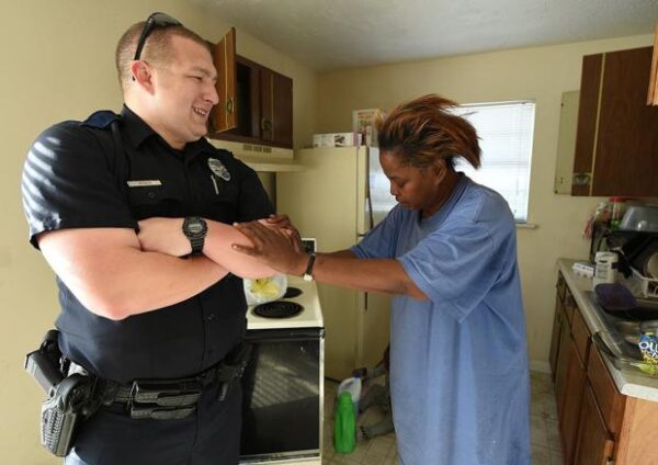 Tarrant police officer delivers groceries to woman caught stealing eggs at Dollar General