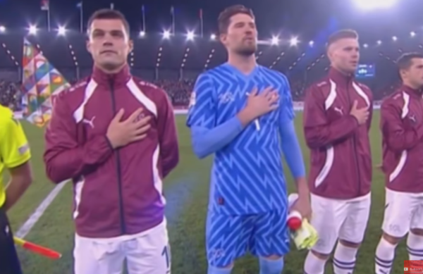 Media më e madhe në Serbi reagon pas ndeshjes: Lojtarët tanë ngelën të befasuar nga veprimi i Granit Xhakës