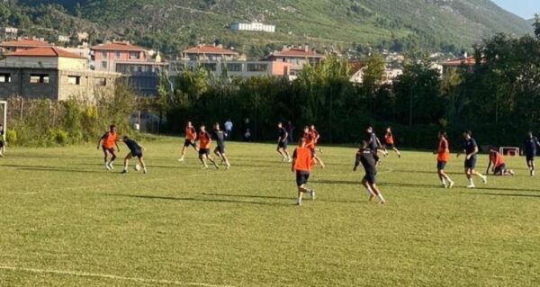 Dueli me Vllazninë, Francesco Moriero kërkon fitoren në debutim