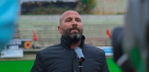 Bledar Devolli nuk humb kohë, ish-trajneri i Kukësi gati prezantimin te skuadra e re