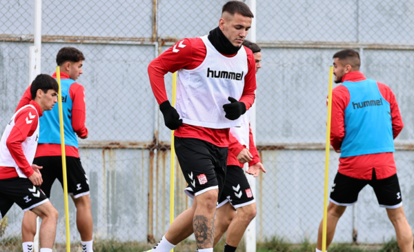 Synon prezencën në “Air Albania”, Rey Manaj rikthehet në stërvitje me Sivasspor