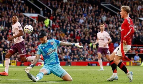 Manchester United lë pas krizën, Everton nuk vuan mungesën e Armando Brojës kundër Muriç