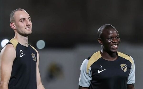 FOTO/ Al Ittihad i kushton vëmendje Mario Mitajt, shqiptari “buzagaz” krah kampionit të botës