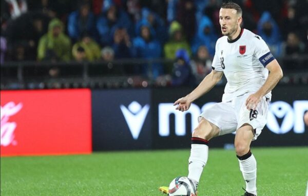 I pakalueshëm në prapavijë, Ismajli: Krenar që isha kapiten i gjithë shqiptarëve, shihemi në nëntor