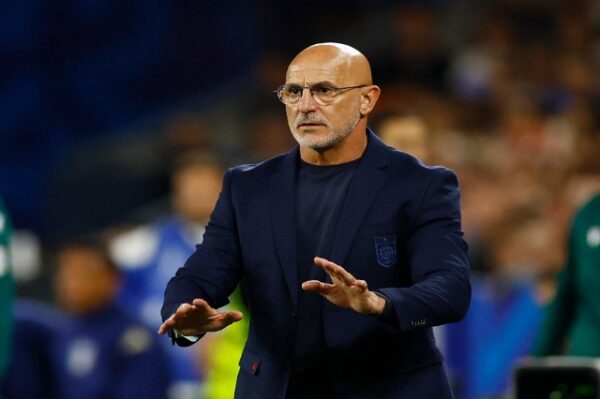 De la Fuente: Nuk është normale që një kampion Europe të jetë pa kontratë