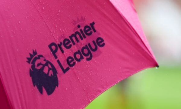 Futbollisti i Premierligës humb ndjenjat në aeroplan