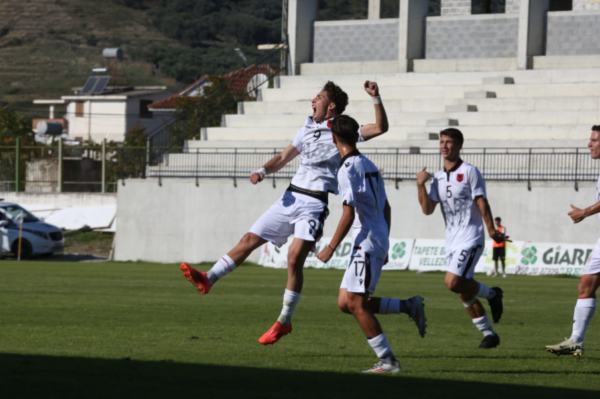 Gabriel Kulla nuk ndalet me gola te Shqipëria U-17, e mbyllim me fitore në kualifikueset e Europianit