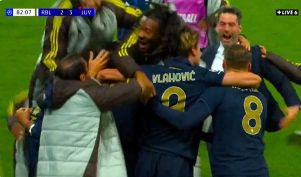 VIDEO/ Çmenduri e Juventusit, “zonja e vjetër” përmbysi Lajpcigun me 10 lojtarë