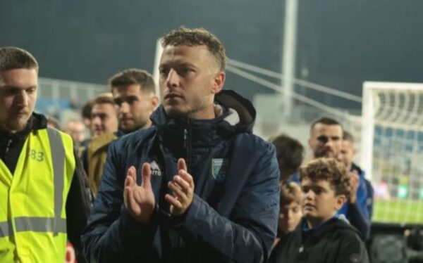 Kreu i tifogrupit i kërkon falje kapitenit Rrahmani