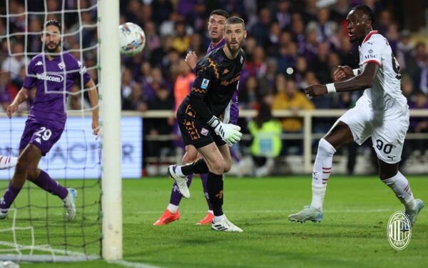 Sherr dhe seri gabimesh te Milani, ja prapaskenat në ndeshjes kundër Firences