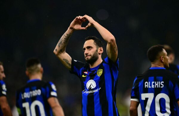 Takoi ultrasit mafiozë pa lejen e Interit, Çalhanollu raporton para hetuesve: I falënderova për solidaritetin