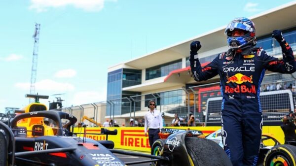Verstappen fiton Sprintin në Austin, përpara Sainz dhe Norris
