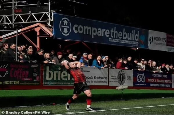 Magjia e “FA Cup” është edhe kjo… Huddersfield eliminohet nga një gol nga rivënia anësore!